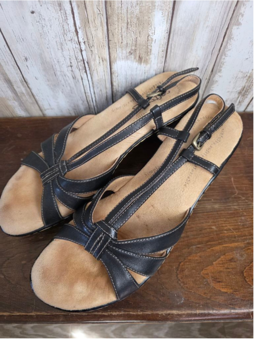 Women's Softspots Black Beige Leather Wedge Sandals Size 8 - Picture 4 of 11